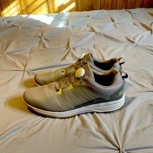 Skechers Men's Go Golf Torque-Twist Golf Shoes